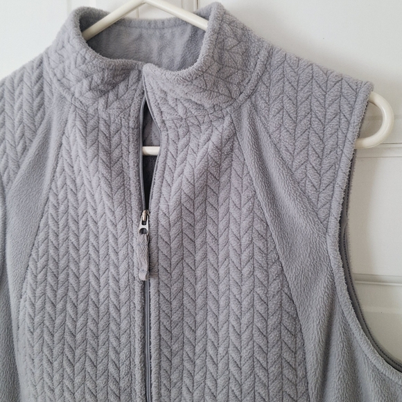 Croft & Barrow sleet gray knit vest - Picture 2 of 6